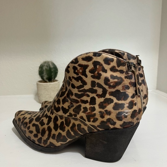 Ariat Leopard Print Ankle Boots - Picture 5 of 7